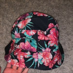 bucket hat